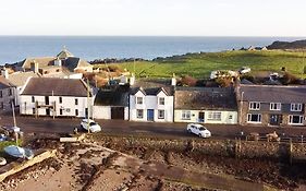 3 Bedroom Townhouse Right On The Harbour